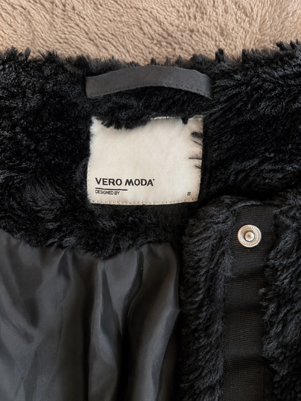 Vero Moda Black Plush Faux-Fur Teddy Jacket - Picture 5 of 8